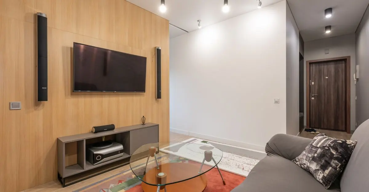How Smart Home Technology Enhances Daily Living Experience