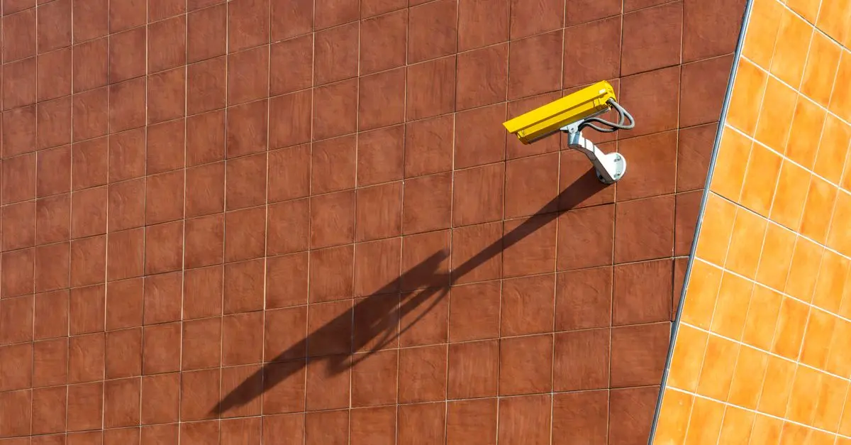Comparing Smart Security Cameras: Features & Pricing