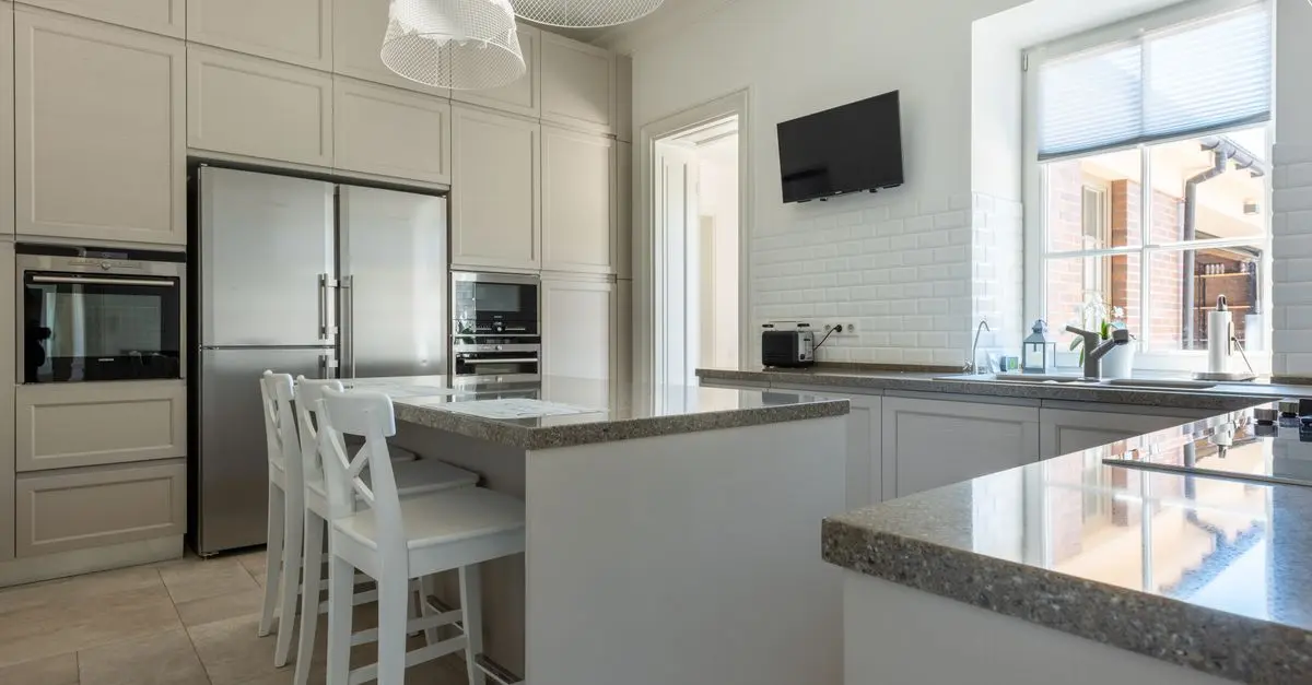 5 Must-Have Smart Kitchen Gadgets to Simplify Cooking